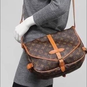Louis Vuitton Saumur 30